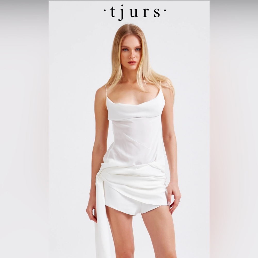 White Women's Set